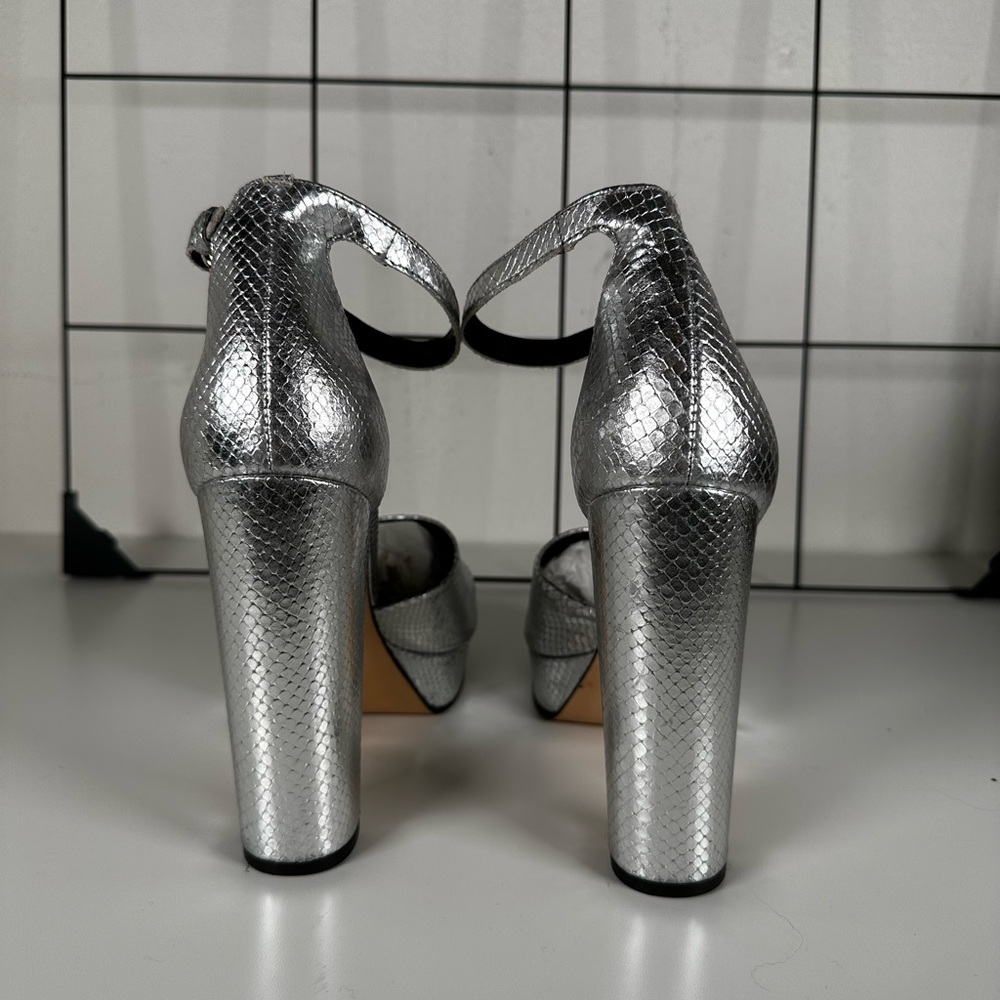Raye Platform Heels Size 8 - image 3
